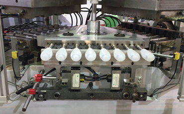 Molds (injection moulding and blow moulding machine )